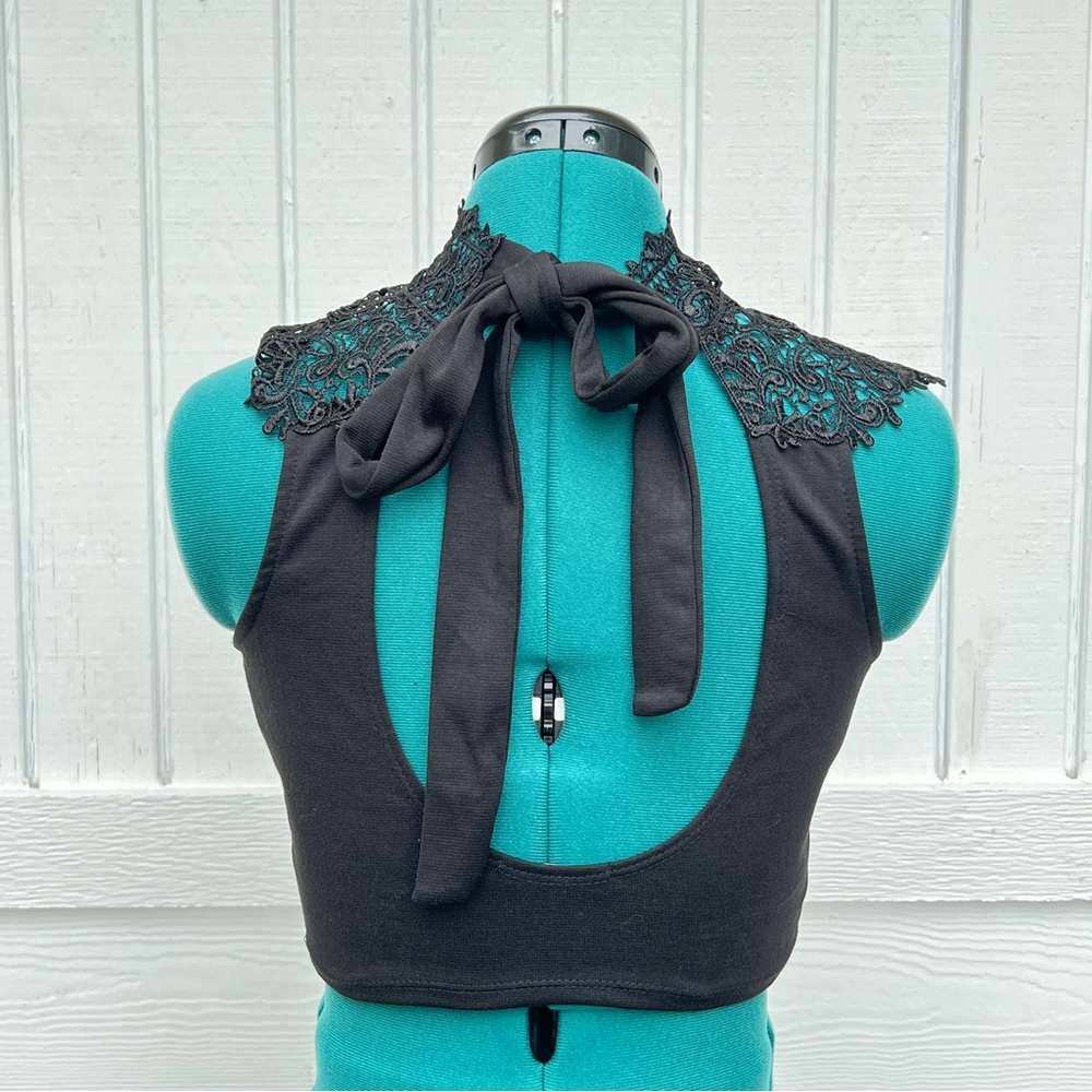 UK2LA: High Neck Crochet Lace Crop Top. Women’s Size Small. - Picture 2 of 11